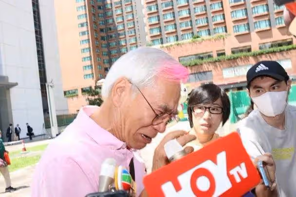被判囚禁25個月!73歲TVB老戲骨激動爆哭,揚言等未婚妻出獄結婚