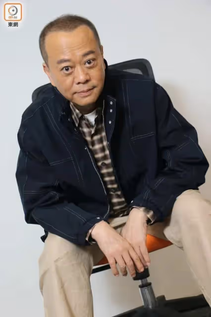 官宣!TVB人氣視帝宣布簽約新公司,與百億太太結婚28年不生小孩