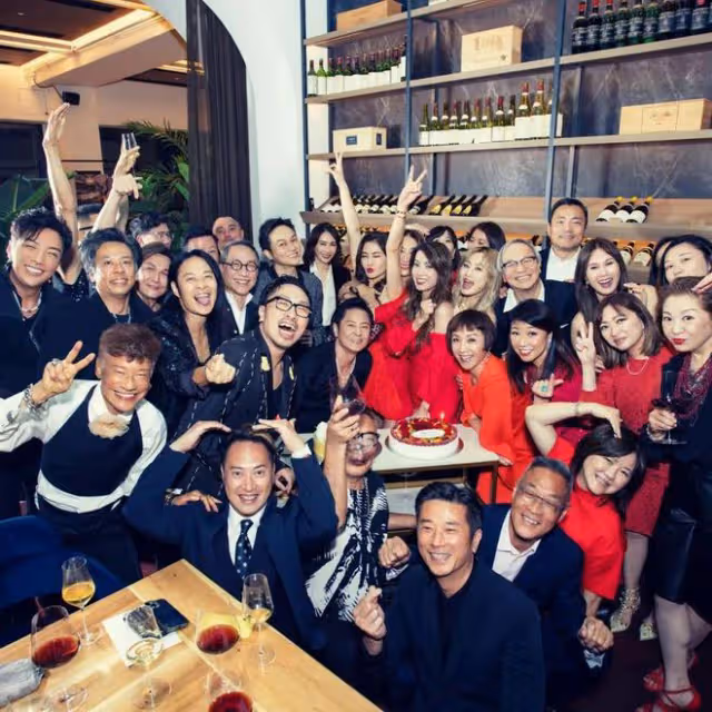 香港名模大搞生日派對！眾藝人出席星光熠熠！妹妹周勵淇現身