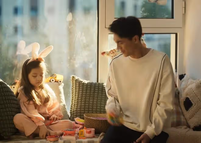 玫瑰的故事:直到女兒嫁給周士輝之子,方協文還不知,自己有多慘