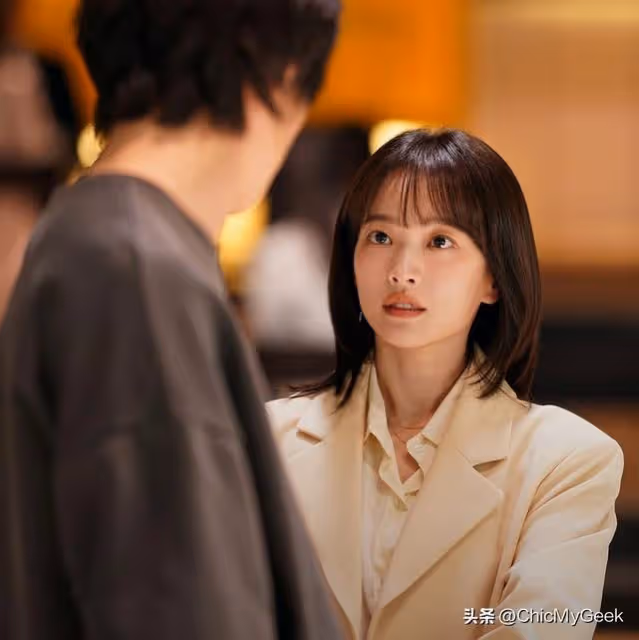 宋仲基《太陽的後裔》時隔8年再演愛情劇,搭檔青龍影后!