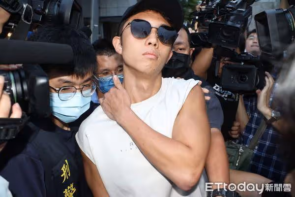 孫安佐家藏「黑色粉末」30萬交保限居!神秘手勢領域展開
