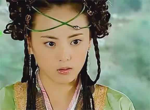 她為愛退圈做家庭婦女,卻難逃七年之癢離婚,45歲為兒子仍單身