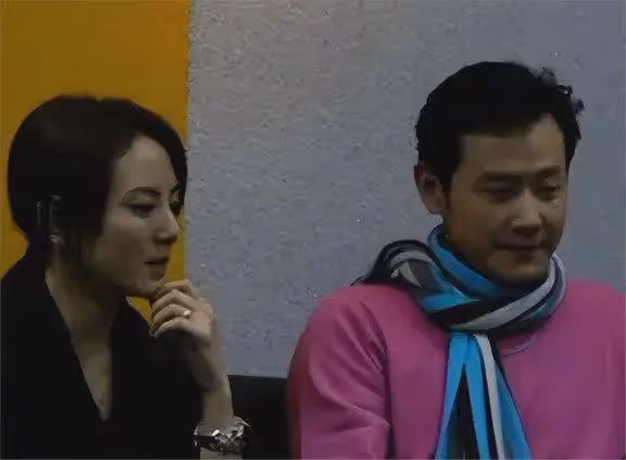 她為愛退圈做家庭婦女,卻難逃七年之癢離婚,45歲為兒子仍單身