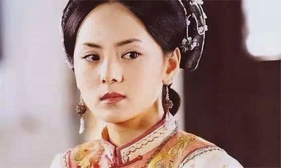 她為愛退圈做家庭婦女,卻難逃七年之癢離婚,45歲為兒子仍單身
