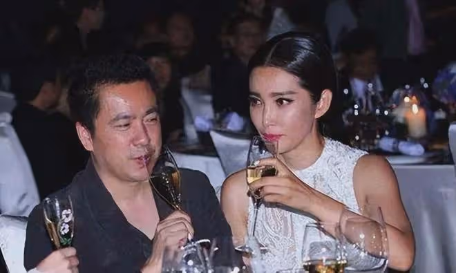 娛樂圈嗜酒如命的10位女明星, 一個比一個能喝,看看都是誰 ?