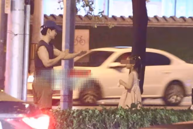 董子健陪女兒在街邊跳舞被偶遇,6歲大福長得像爸爸,氣質隨孫怡