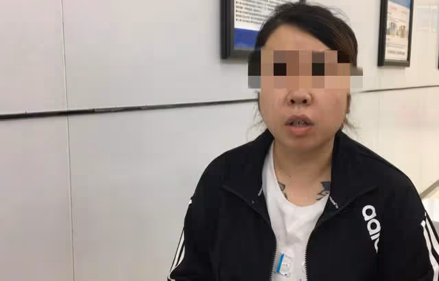 回顧:28歲女孩欠了40萬,母親得知後拿出領養證稱你不是我親生的
