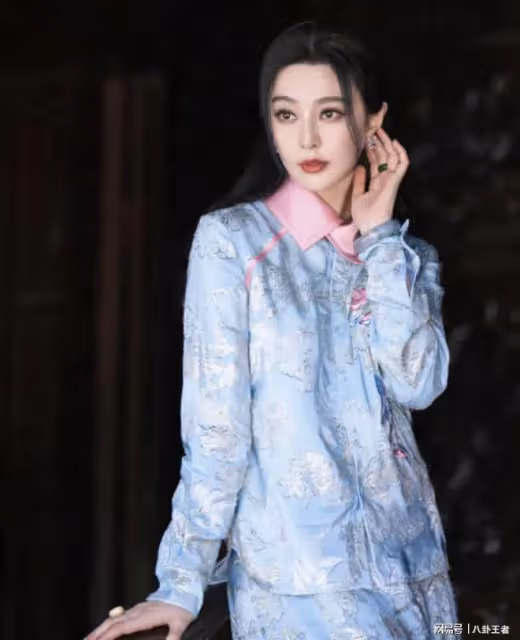 范冰冰又給國人長臉了!一襲中式刺繡裙,讓世界見證東方之雅韻