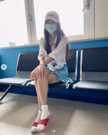 耳洞「以為是小發炎」亂擦藥！胡文英拖太久才就醫：開刀把它割了