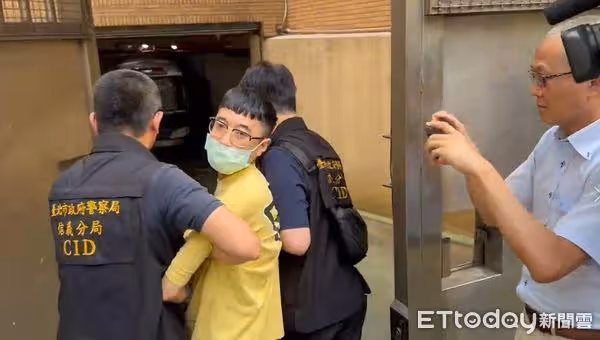 孫安佐經紀人被移送不肯上車!遭「壓」進車內狂喊:警方非法搜索