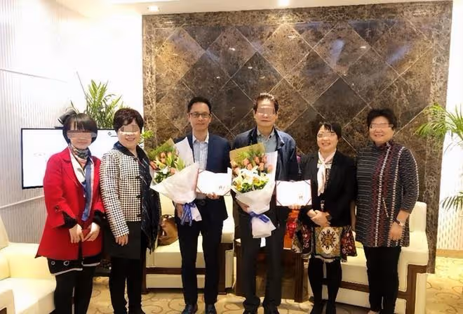 51歲博導建「後宮」，被25歲女學生髮3000字長文舉報，揭開遮羞布