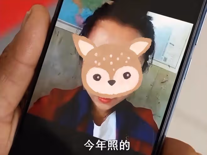 妻子被家暴離家出走，丈夫獨自養兩個兒子悔不當初，懇求妻子回家