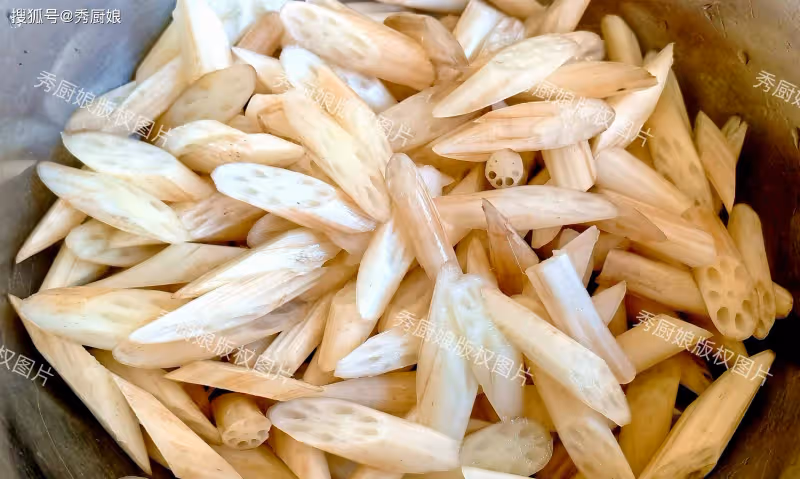 6月這菜抓緊吃,全身是寶,鮮嫩營養高,隨手一拌,好吃不上火!