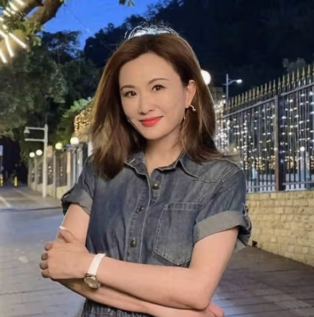 香港女星張文慈,商演遇非禮遭摸遍全身,做過凍卵手術已放棄生育