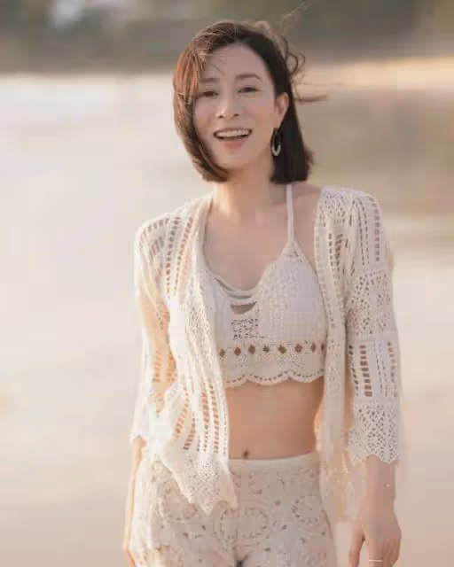 TVB視後罕見曬泳裝照,罕見視角粉絲大飽眼福,「七魔女」友情讓人羨慕
