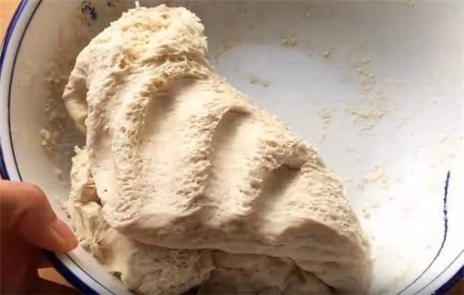 玉米面新做法,不用燙麵,直接揉一揉,越嚼越香,保證個個開花