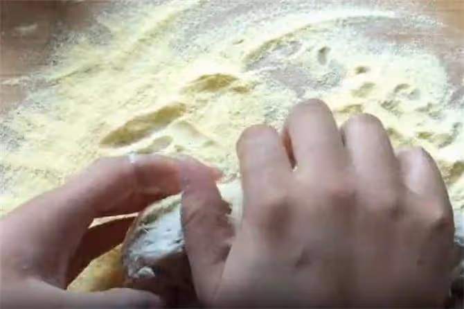 玉米面新做法,不用燙麵,直接揉一揉,越嚼越香,保證個個開花