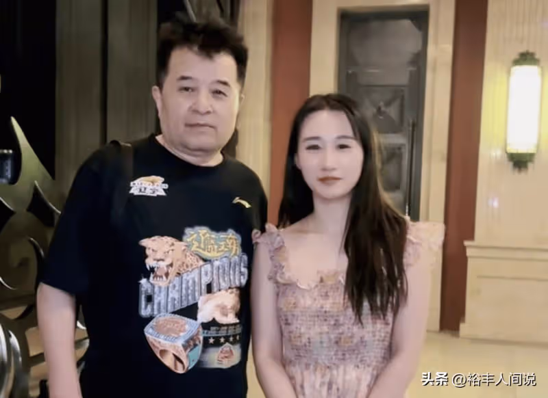 太落魄!畢福劍闊別舞台9年,唯草帽姐記恩情,經紀人在線求工作