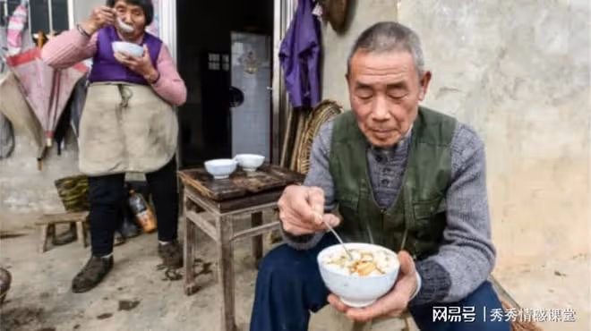 帶孫子五年,我和老伴分居,當我回去看到他時,心酸痛哭