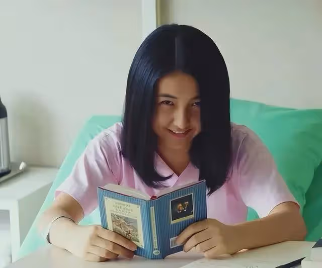 同是「國民閨女」，有人紅成一線，有人卻遭謾罵，真是天壤之別