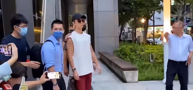 狄鶯為孫安佐改名,名字改成孫健豪,希望保兒子健康平安