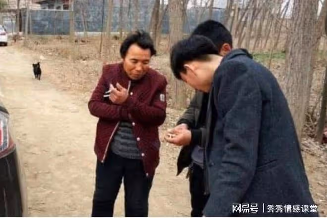 剛出獄的同學曾對我有一飯之恩，借給他三萬元，沒想到救了我老婆