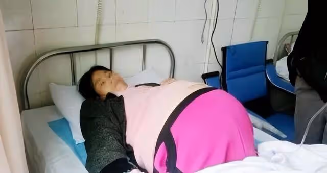 回顧:我國5胞胎父親勞累過世,母親直言後悔,如今他們怎麼樣了