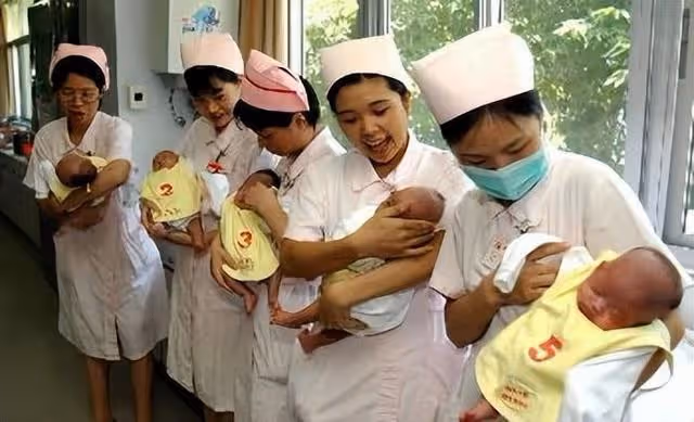 回顧:我國5胞胎父親勞累過世,母親直言後悔,如今他們怎麼樣了
