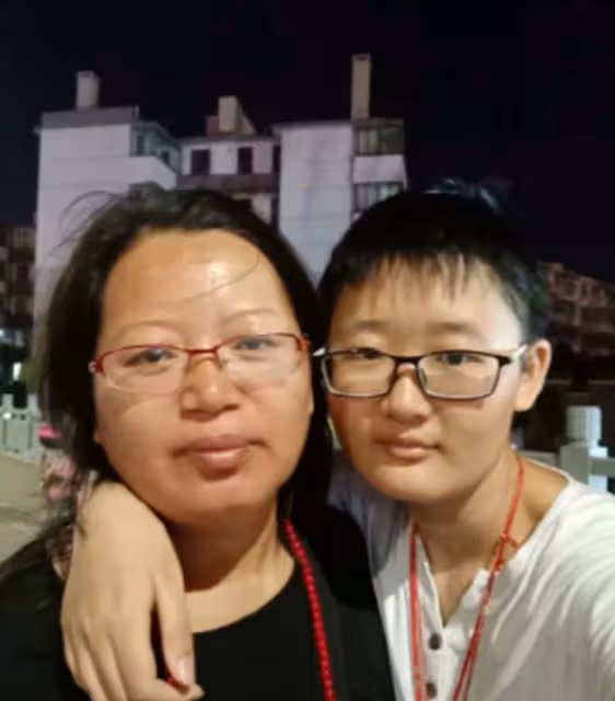 回顧:學霸姑娘李明馨,抗癌七年花百萬被勸放棄,我憑什麼就該死
