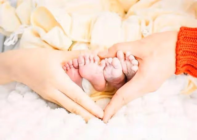 回顧:女子耗時兩年做試管喜得雙胞胎,以為雙喜臨門卻是厄運開始