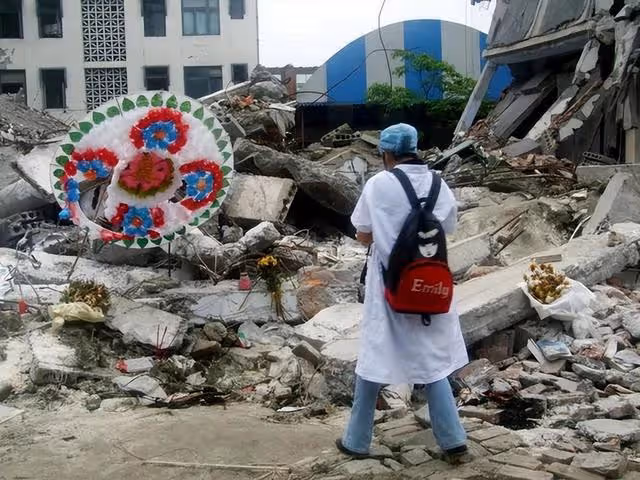 回顧:汶川地震丟下學生自先跑的老師「范跑跑」,被網曝後怎樣?