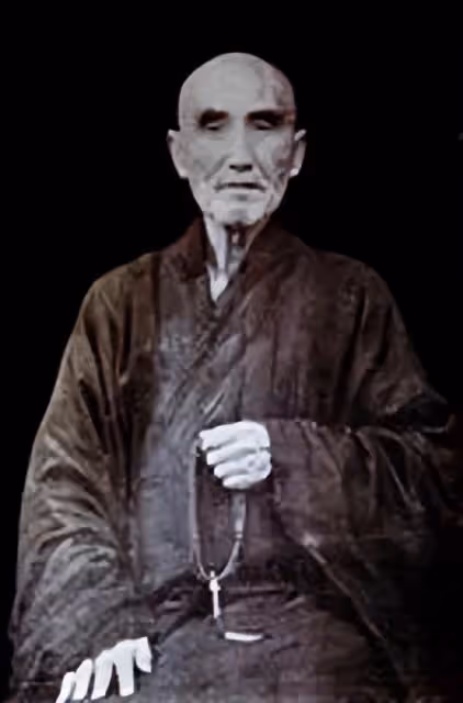 回顧:汶川地震高僧破三戒收留孕婦,誕生108名羅漢娃後來如何