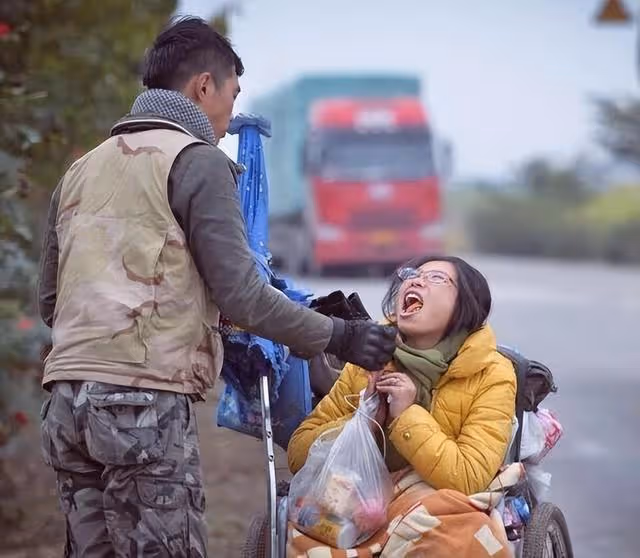 回顧：15年小伙丁一舟帶著絕症女友，騎車環遊中國，如今怎麼樣了