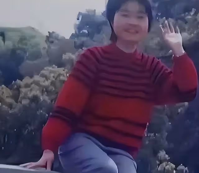 回顧:女研究生帶母上學,兩個月後卻自縊身亡在宿舍誰逼死了她?
