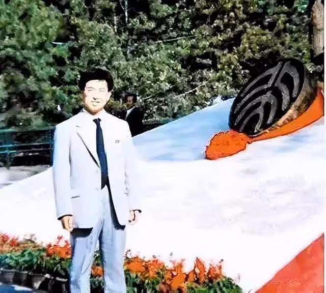 回顧:學霸夫妻隱居深山27年,富豪同學得知後坦言,你缺錢我給啊