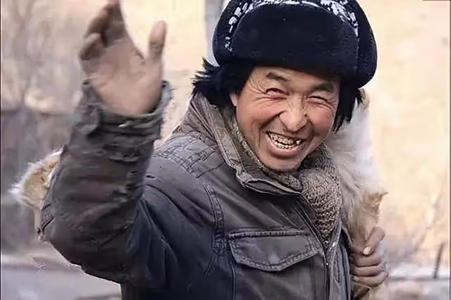 回顧:學霸夫妻隱居深山27年,富豪同學得知後坦言,你缺錢我給啊