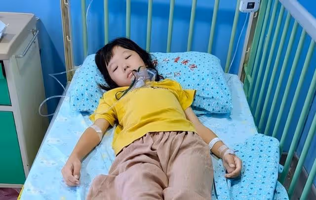 回顧：女孩患白血病母親見死不救，90後美女姑姑賣車用嫁妝錢救她