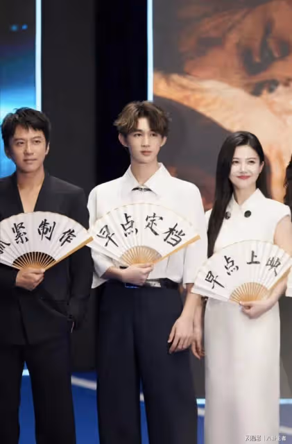 張頌文18歲「兒子」亮相，身高快190！鄧超猛夸：中戲北電雙第一