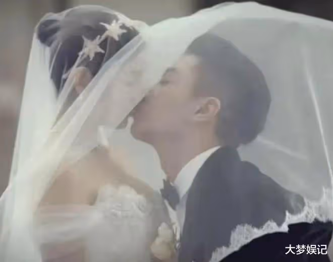 婚變消息陳妍希爆料的?「驚傳陳曉復合前任」 網友反喊在一起