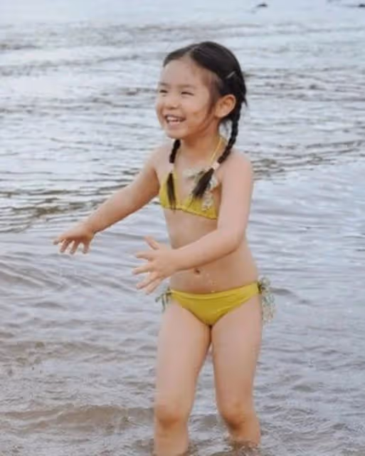 港星19歲女兒正式出道!轉眼變大美女!兩岸三地群星為她助威