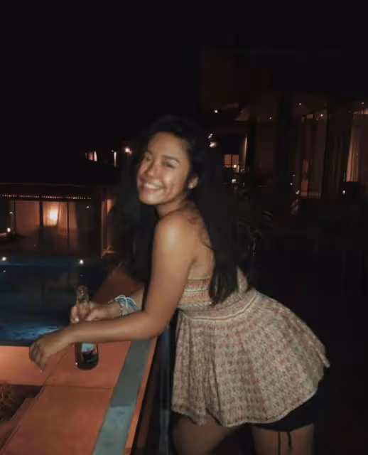 港星19歲女兒正式出道!轉眼變大美女!兩岸三地群星為她助威