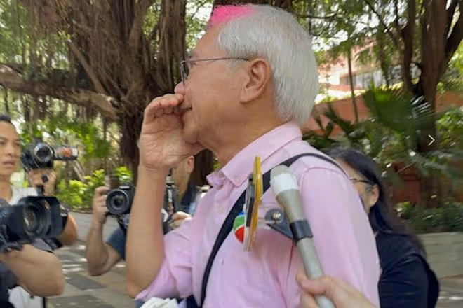 TVB男星早上見證未婚妻入獄!晚上笑容滿面,出席波霸女星飯局