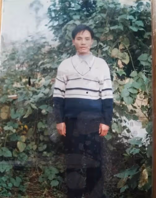 回顧:大學生因學費不足,在外流浪16年,回家後發現母親早已瘋癲