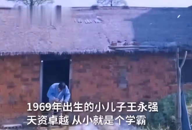 回顧:北大博士後消失20年,母親病重不願回家,親哥哥稱這怪父母