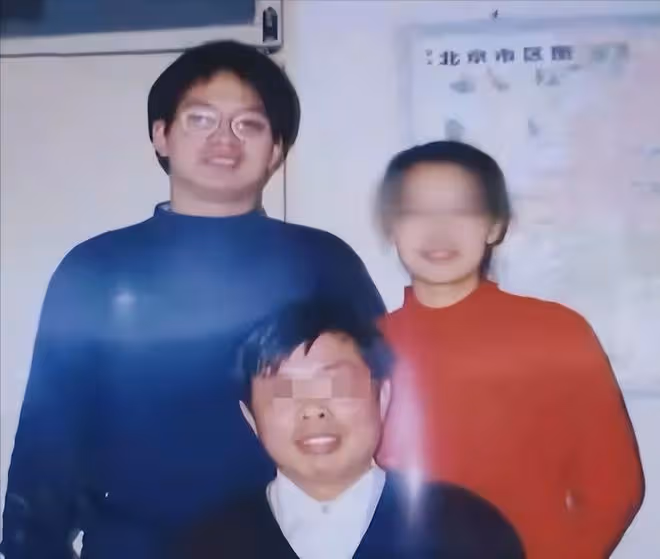 回顧:北大博士後消失20年,母親病重不願回家,親哥哥稱這怪父母