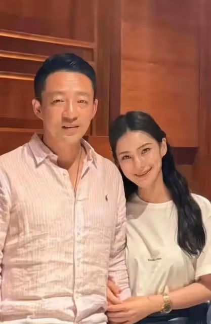 張穎穎直播懟網友,被說素質低,終於明白她為何不如馬筱梅