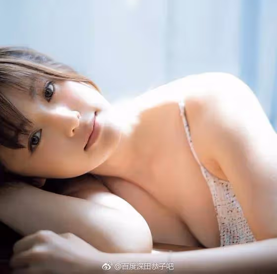 深田恭子穿比基尼泳裝露出事業線!魔鬼身材性感火辣
