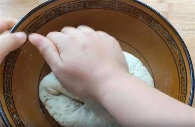 一碗面,一個土豆,簡單一做,咬一口嘎嘣脆,做一次能吃半月不壞