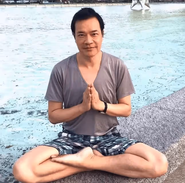 豪門碰瓷人洪朝豐:訛詐寶詠琴11億被富婆包養後精神失常60歲看破紅塵出家修佛